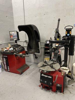 Tire machine and balancer