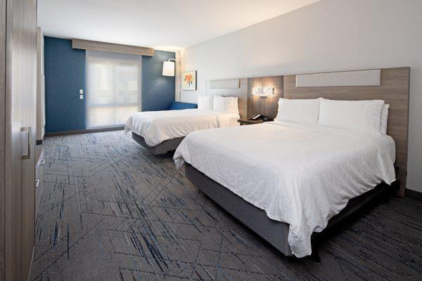 Holiday Inn Express and Suites Valencia - Santa Clarita
