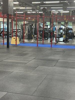 V12 Sports & Fitness