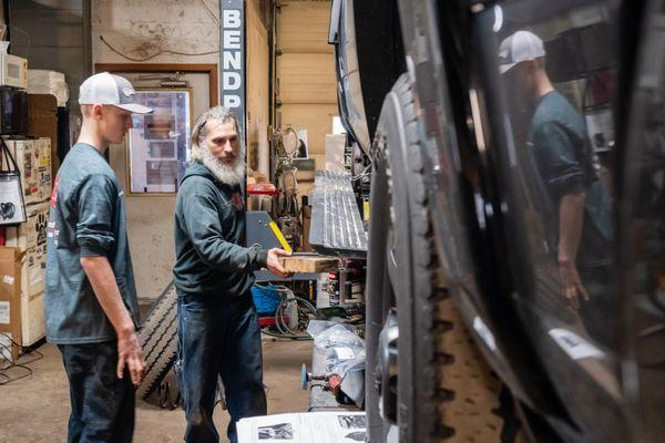 J & L Automotive And 4-Wheel Drive Center