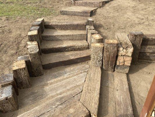 Solid tie treads make the steps more stable