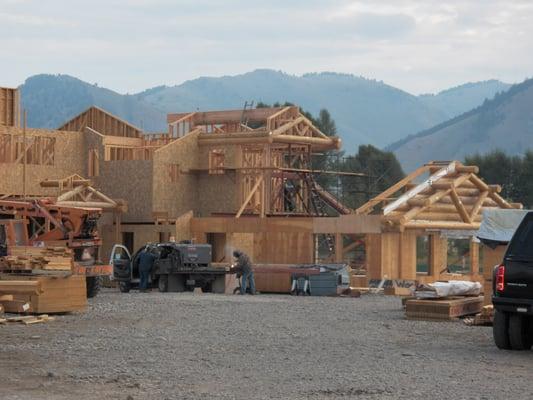 Custom Log Home Construction Services