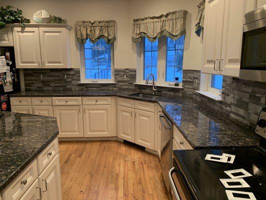 Natural stone tile backsplash