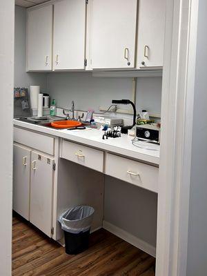 Interior photo of the hearing aid lab for AudioNova hearing clinic in Tavares, FL