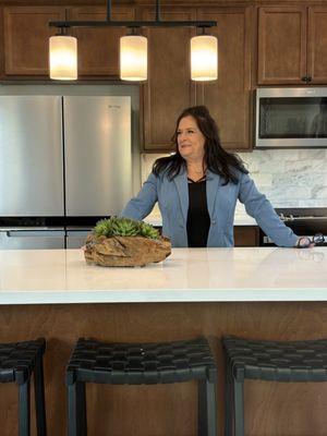 Kari Hayes - London Properties