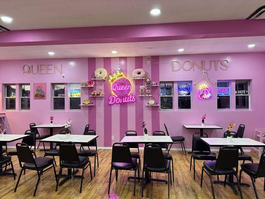 Queen Donuts