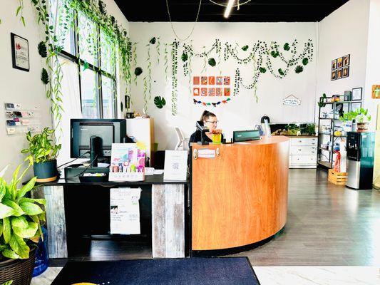 Spine Quest front desk and check-in area.