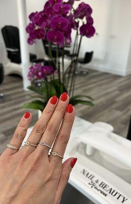 Lauraly's Beauty Salon