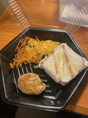 Chicken, hash browns, bread