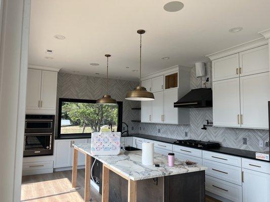 Music in your kitchen. In ceiling speakers with SONOS Amp. Volume control wall plate for quick and easy volume control.