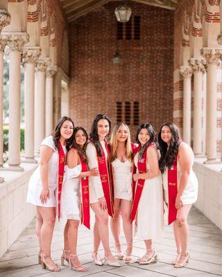 Group grad photoshoot on campus