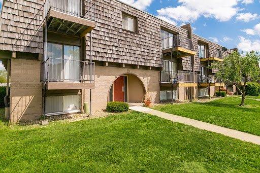 Now Leasing! Call Now!