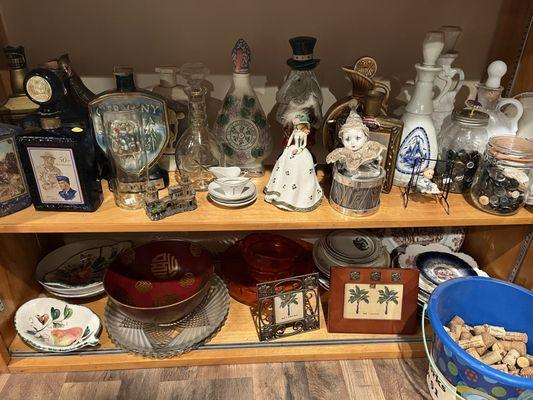 KM3 Treasures & Pawn