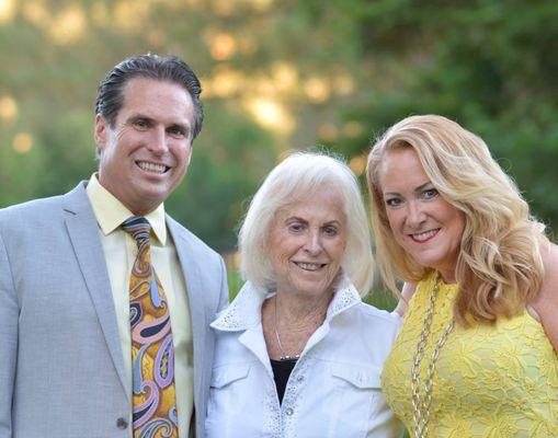 Scott Loney, Gloria Koch & Alicia Worley
Country Estates Real Estate