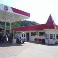 Bormann's Neighborhood Pitstop