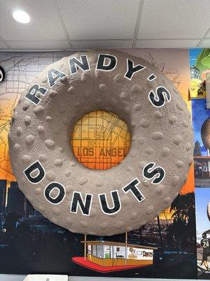 Randys Donuts