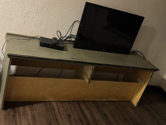 End of the Trail Motel