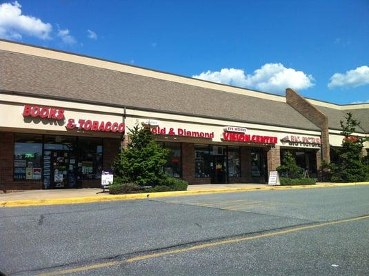 Hockessin Books & Tobacco