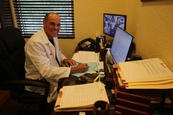 Dr. Miguel E. Cordova