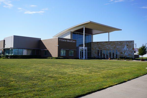 Front entrance Waco Carter BloodCare