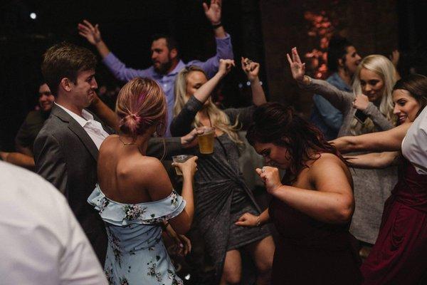 Highly-rated, Full service DJ company that specializes in weddings! We offer DJ, photo booth and bartending services.