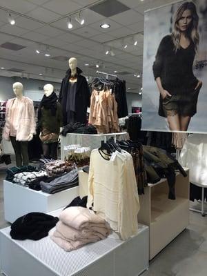 Beautiful and stylish displays. I bought one outfit straight off of a mannequin!