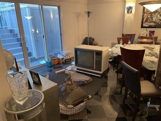 Dan's TV & Electronics