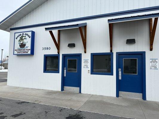 Rod's-N-Dogs Car Wash