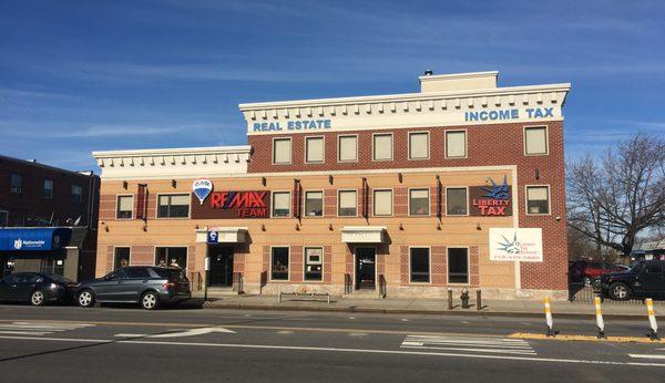 Shared Building with REMAX