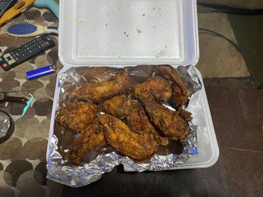 10 piece chicken wing .