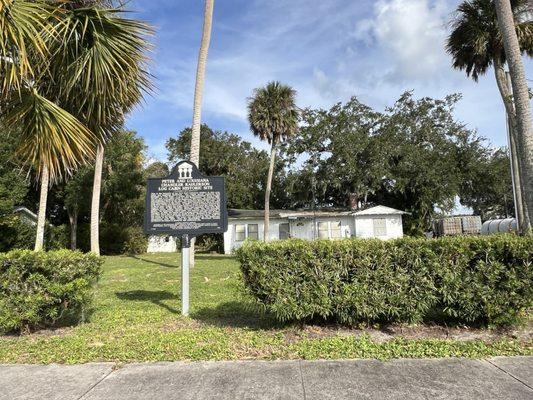 Peter and Louisiana Chandler Raulerson Log Cabin Historic Site
