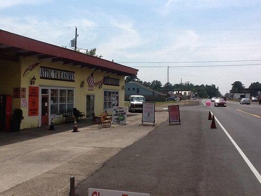 U-Haul Neighborhood Dealer