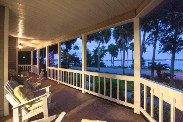 Extraordinary Service, Exceptional Results