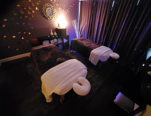 We have cozy room for a Couples Massage with candles and aromatherapy.