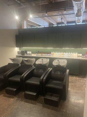 Shampoo bar- check out allllll that Davines! Looks like heaven!