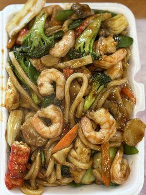 Seafood udon