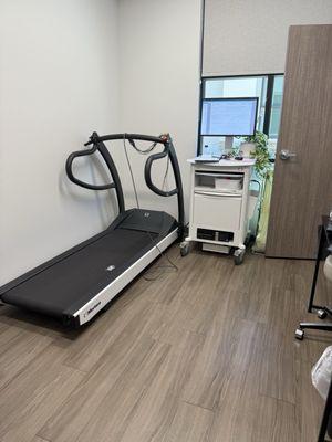 Got a good 18 minute workout on this treadmill