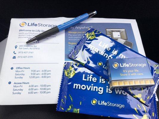 Easy stress free experience!! Perfect little goodies too.