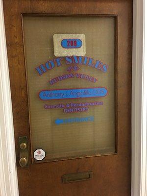 Smiles of the Hudson valley