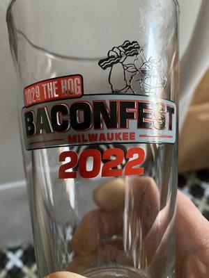 Pint glass