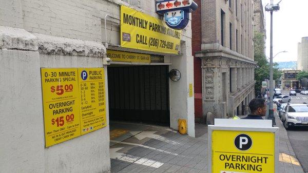 United Parking #4590