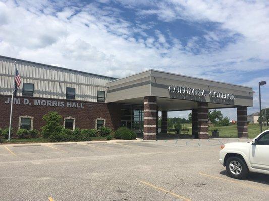 Associates, Bachelors, and MBA degrees for dedicated students.