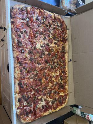 Very happy with our Combo Pizza today! We asked for extra sauce and to cook it well done and they nailed it. Thank you.