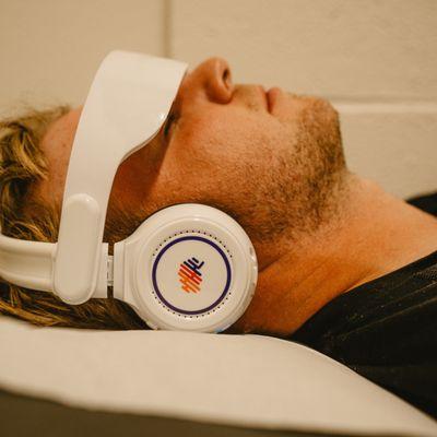 Pro athletes use our ultimate technology trifecta to achieve mindfulness, peace, focus and motivation!