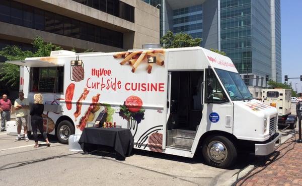Hy-Vee Midtown Curbside Cuisine