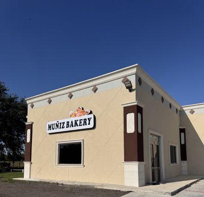 Muniz Bakery