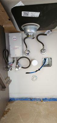 new tankless hot water heater. light house, fl