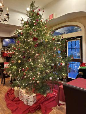 This is their Christmas tree. It was very beautiful.