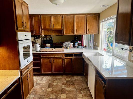 JY Granite & Cabinet