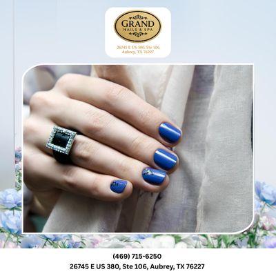 Don't let chipped nails ruin your summer photos. Come in for a perfect,